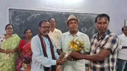 মানবাজার ২: পুরুলিয়া জেলা সভাপতিকে সংবর্ধনা দিলো কুমারী অঞ্চল তৃনমুল কংগ্রেস