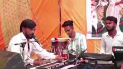 जीरापुर: खाकरी गांव में श्रीमद् भागवत कथा का आयोजन जारी, पंडित श्री देवेंद्र कृष्ण शास्त्री ने भागवत कथा का महत्व बताया