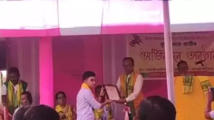 ওদালগুৰি: বেজভাগৱতীত জিলা কোচ ৰাজবংশী সন্মিলনীৰ উদ্যোগত অনুষ্ঠিত হয় অভিনন্দন অনুষ্ঠান, উপস্থিত থাকে জিলা সভাপতি তৰুণ চন্দ্ৰ বৰা