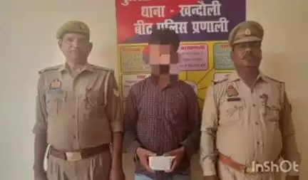 एत्मादपुर: पैंतखेड़ा के पास सट्टे की खाई बाड़ी करने वाले एक अभियुक्त को पुलिस ने किया गिरफ्तार