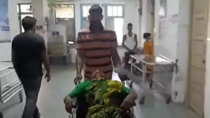 তুফানগঞ্জ ১: চারালজানি এলাকায় জমি সংক্রান্ত বিবাদ, প্রতিবেশীর পরিবারের বিরুদ্ধে ধারালো অস্ত্রের আঘাতের অভিযোগ,জখম ৩, হাসপাতালে ১ জন