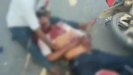కమలాపురం: పాయసంపల్లి వద్ద 2 ద్విచక్ర వాహనాలు ఢీకొన్న ఘటనలో యువకుడు మృతి