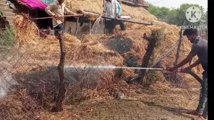 बेलगांव में एक किसान के पैरावट में लगी अचानक आग, दमकल की टीम ने आग पर पाया काबू