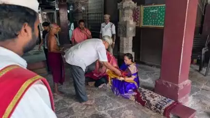 సామర్లకోట భీమేశ్వరస్వామిని దర్శించుకున్న మద్రాస్ హైకోర్టు జడ్జి మాల, విజయవాడ కమిషనర్ ఆఫ్ యూత్ సర్వీసెస్ శారద