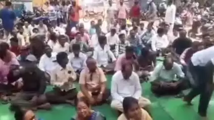 కర్నూలు: కర్నూలు డీఈఓ కార్యాలయ ముట్టడి