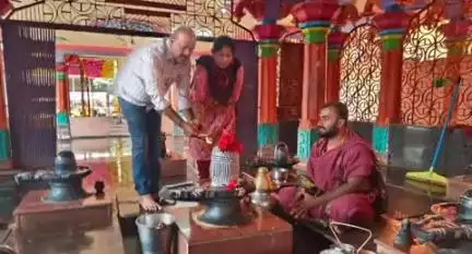 జహీరాబాద్: బర్దిపూర్ దత్తగిరి క్షేత్రంలో డీఎస్పీ సైదా ప్రత్యేక పూజలు