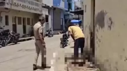 रतलाम नगर: शीतला माता मंदिर के बाहर मांस के टुकड़े मिलने से सनसनी, पुजारी की शिकायत पर अज्ञात के खिलाफ एफआईआर