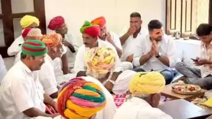 गडरारोड: शिव विधायक रविंद्रसिंह भाटी ने ताणु मानजी गांव का दौरा किया, ग्रामीणों के साथ की चर्चा