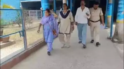 রানাঘাট ১: জমি বিবাদ ঘিরে প্রতিবেশির সাথে বচসা চলাকালীন প্রতিবেশিকে মারধরের অভিযোগ, বাদকুল্লা থেকে গ্রেফতার অভিযুক্ত দম্পতি