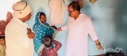 मेराल: मेराल प्रखंड के तिसरटेटुका पंचायत में पूर्व मंत्री मिथिलेश कुमार ठाकुर ने सुनी ग्रामीणों की समस्या