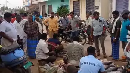 కోరుట్ల: కోరుట్ల నియోజకవర్గంలోని అన్ని గ్రామాల్లో మృగశిర కార్తె సందర్భంగా జోరందుకున్న చేపల అమ్మకాలు