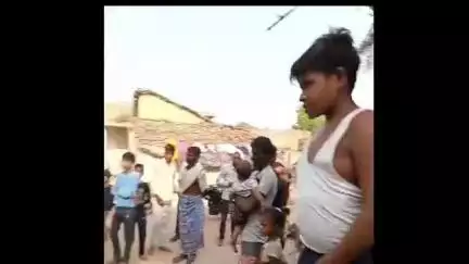 हमीरपुर: पत्योरा में नमामि गंगे कर्मचारियों के साथ मारपीट का वीडियो सोशल मीडिया पर हुआ वायरल