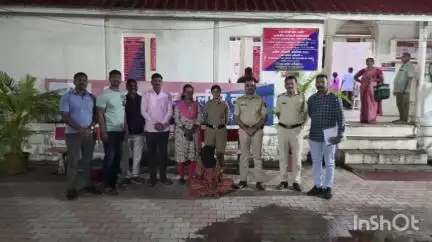 मिरज: मिरजेत आठवडी बाजारात गर्दीच्या फायदा घेऊन दागिने चोरणार्या महिलेस पोलिसांकडून अवघ्या 2 तासांत अटक
