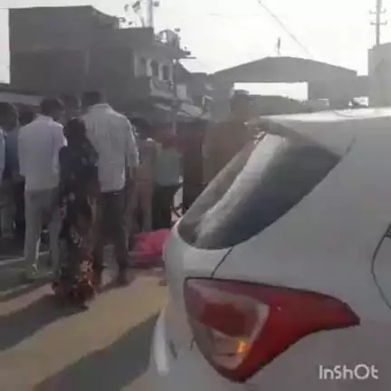 ऊंचाहार: जगतपुर कस्बे में सवारी उतारने के दौरान खड़ी रोडवेज बस से टकराया बाइक सवार, जिला अस्पताल किया गया रेफर