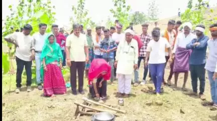 पाटी: ग्राम लिम्बी में 15 गांवों के आदिवासियों ने एकजुट होकर जल संरचनाएं बनाईं और पौधे रोपे