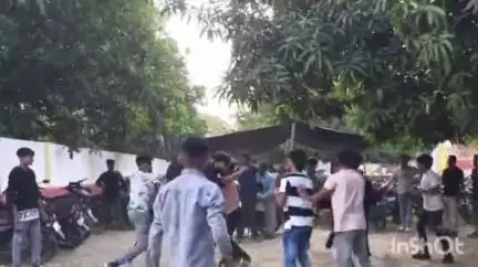 রতুয়া ১: বেগমগঞ্জ এলাকায় পার্কের বাইরে যুবকদের মারপিটের ভিডিও সোশাল মাধ্যমে ভাইরাল, চাঞ্চল্য এলাকায়