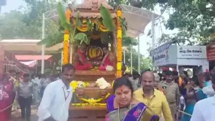 అన్నవరంలో వైభవంగా రథోత్సవం