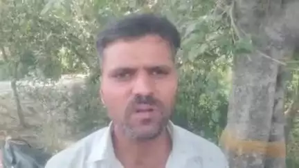 अमृतपुर: अमृतपुर कस्बे में जगह के बंटवारे को लेकर दो पक्षों में हुई कहासुनी, पीड़ित ने दी जानकारी, दबंग तमंचा लेकर दौड़ा