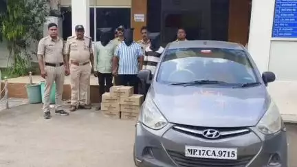 सीतामऊ: सीतामऊ पुलिस ने दम्मा खेड़ी रोड पर 9 पेटी अवैध शराब के साथ 3 तस्करों को पकड़ा, एक फरार