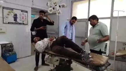 महोबा: BSNL टावर महोबा के पास गाय से टकराकर बाइक सवार युवक गंभीर रूप से हुआ घायल, जिला अस्पताल में इलाज जारी