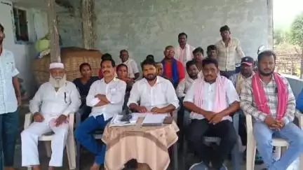 సిర్పూర్ టి: ఆర్ఎస్ ప్రవీణ్ కుమార్ పై అసత్య ఆరోపణలు చేస్తే సహించేది లేదని మర్తిడి లో హెచ్చరించిన బిఆర్ఎస్ నాయకులు