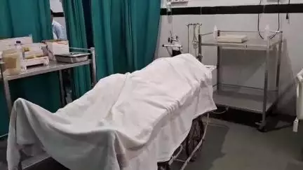 छतरपुर नगर: राजनगर पावर हाउस के पास पुलिया से टकराकर बाइक सवार घायल, अस्पताल में हुई मौत
