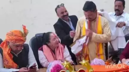 नैनीताल: नैनीताल में हाई स्कूल इंटरमीडिएट परीक्षा में उत्तीर्ण 50 छात्र-छात्राओं को किया गया सम्मानित