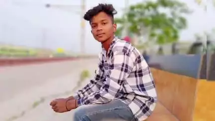 নানুর: বাবার বকুনি তে গলায় ফাঁস দিয়ে আত্মঘাতী কীর্ণাহারের এক নাবালক; তদন্তে পুলিশ