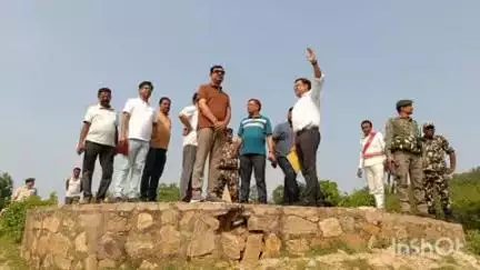 सोनो: बरनार जलाशय योजना स्थल का डीएम ने किया निरीक्षण
