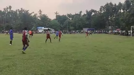মাদারিহাট: বীরপাড়া ইউথ কমিটির তিনদিনের নক আউট ফুটবল প্রতিযোগিতা শেষ হল রবিবার