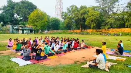 तमाड़ 1: 21 जून योग दिवस की तैयारी के लिए रायडीह मोड़ में योग शिविर का आयोजन