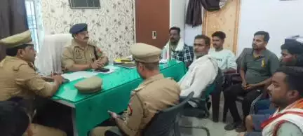 राजातालाब: सहायक पुलिस आयुक्त राजा तालाब ने यातायात पुलिस मित्रों के साथ की गोष्ठी