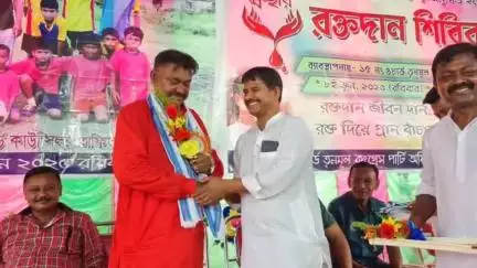 সিঙ্গুর: চাঁপদানীর ১৫নং ওয়ার্ড তৃণমূল কংগ্রেসের উদ্যোগে স্বেচ্ছায় রক্তদান শিবির ও শ্রীকান্ত মন্ডল ফুটবল একাডেমির উদ্বোধন