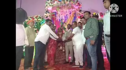 बरकट्ठा: बरकट्ठा में दहेज मुक्त विवाह पर संस्था द्वारा सम्मान