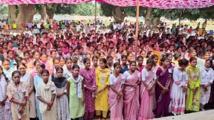 सिमडेगा: तामड़ा चर्च परिसर में बीरु भिखारीएट यूथ अधिवेशन का समापन, शिक्षा और नेतृत्व का संदेश दिया गया
