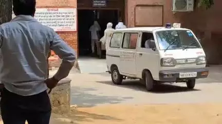 रोहतक: रोहतक के सांगाहेड़ा गांव में युवक ने बहन पर चाकू से हमला कर की हत्या, खुद भी पिया जहर
