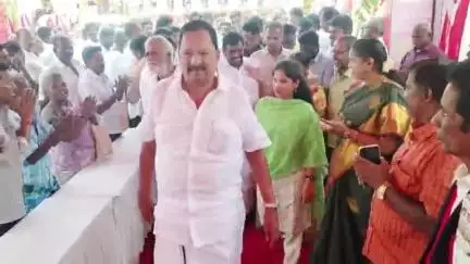 அம்பத்தூர்: உழவர் சந்தை அருகில் 5000 கமகம பிரியாணி இறால் தொக்கு வழங்கிய அமைச்சர்கள்