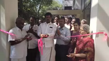 வானூர்: வானூர், கோட்டக்குப்பம், பகுதியில் தனியார் விடுதியை திறந்து வைத்த சட்டமன்ற உறுப்பினர்