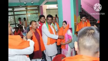 चेनारी: चेनारी विधानसभा क्षेत्र के चेनारी बाजार में एक निजी हाल में बैठक आयोजित की गई
