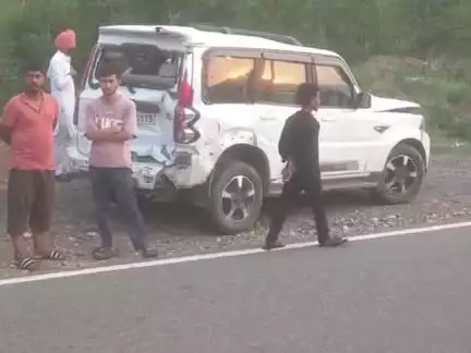 निहरी: देहवी में एकसाथ तीन वाहनों में जोरदार टक्कर, सवार सुरक्षित, वाहनों को पहुंची भारी क्षति