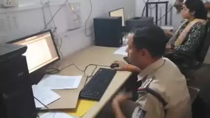 मुरैना नगर: ज़िला जेल के सामने कार चालक ने बाइक सवार को मारी टक्कर, युवक घायल, कोतवाली थाने में शिकायत दर्ज