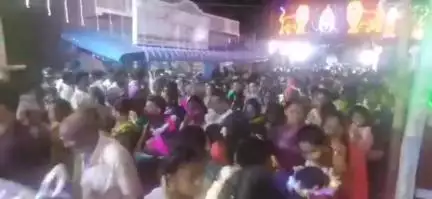 காரியாபட்டி: வக்கனாங்குண்டு கிராமத்தில் கோலகாலமாக நடைபெற்ற புரவி எடுப்பு திருவிழா பெண்கள் கும்மியடித்து உற்சாகமாக நடமாடிய நிகழ்ச்சி காண்போரின் கவனத்தை ஈர்த்.