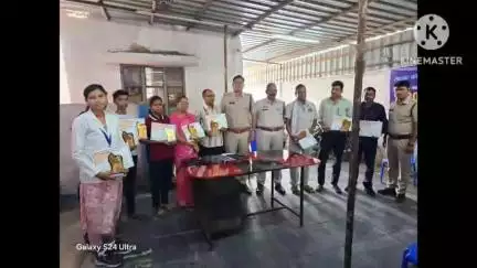 रायगढ़: थाना प्रभारी जूटमिल ने दो चरणों में कोटवारों की बैठक ली, क्षेत्र में समाज के प्रेरणास्त्रोतों का किया सम्मान