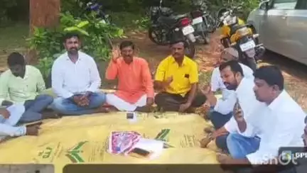 హవేలీ ఘన్​పూర్: తొగిట గ్రామంలో వన్ నేషన్ వన్ ఎలక్షన్ కార్యశాల 

వన్ నేషన్ వన్ ఎలక్షన్ కన్వీనర్  ఈర్ల రంజిత్ రెడ్డి