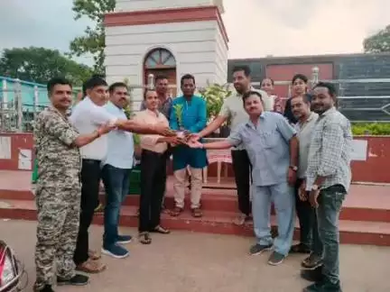 सुकमा: पर्यावरण दिवस के उपलक्ष्य पर समर्पित सेवा संस्थान सुकमा ने पौधा वितरण कार्यक्रम आयोजित किया