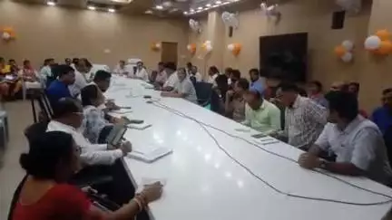 କେନ୍ଦ୍ରାପଡା: ମୁଖ୍ୟମନ୍ତ୍ରୀଙ୍କ କେନ୍ଦ୍ରାପଡ଼ା ଗସ୍ତପାଇଁ ଜିଲ୍ଲାପାଳଙ୍କ ଅଧ୍ୟକ୍ଷତାରେ ପ୍ରସ୍ତୁତି ବୈଠକ ଜିଲ୍ଲାପାଳଙ୍କ ସମିଳନୀ କକ୍ଷରେ ଅନୁଷ୍ଠିତ