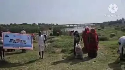 आसपुर: आसपुर और गोल में वंदे गंगा जल अभियान शुरू, घाट-एनिकट की सफाई से दिया गया संदेश