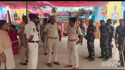 గోవింద దిన్నె గ్రామంలో  పెద్దమ్మ దేవర నేపథ్యంలో DSP ప్రమోద్ ఆధ్వర్యంలో గట్టి బందోబస్తు