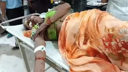 सीतापुर: मुल्ल भिरी ग्राम पंचायत के पास दो मोटरसाइकिलों की जोरदार टक्कर में दो लोग हुए घायल