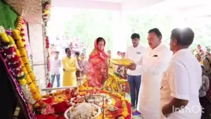 चाकूर: अलगरवाडी येथील श्री स्वामी समर्थांच्या पालखी सोहळ्यास सहकार मंत्री बाबासाहेब पाटील यांची उपस्थिती